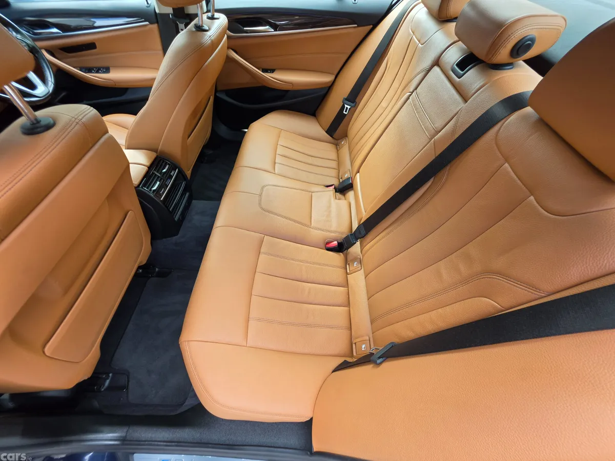 BMW 5-Series Saloon, Petrol Plug-in Hybrid, 2017, Blue