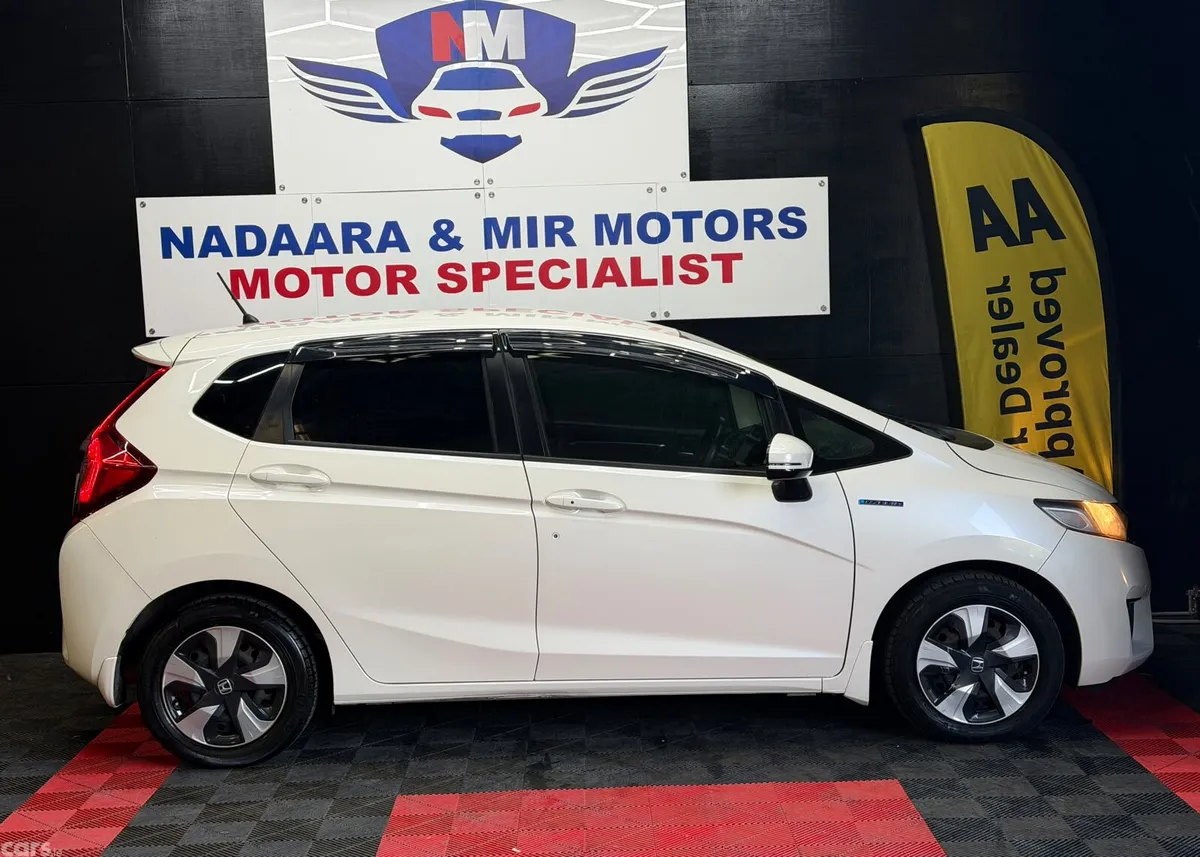 Honda Fit Hatchback, Petrol Hybrid, 2016, Silver