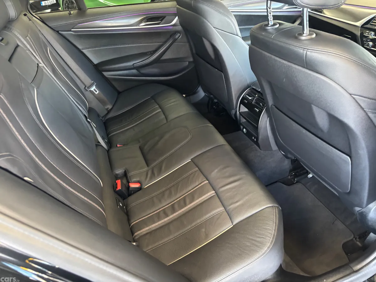 BMW 5-Series Estate, Petrol Hybrid, 2022, Black