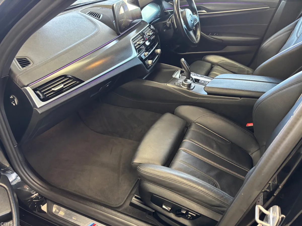 BMW 5-Series Estate, Petrol Hybrid, 2022, Black
