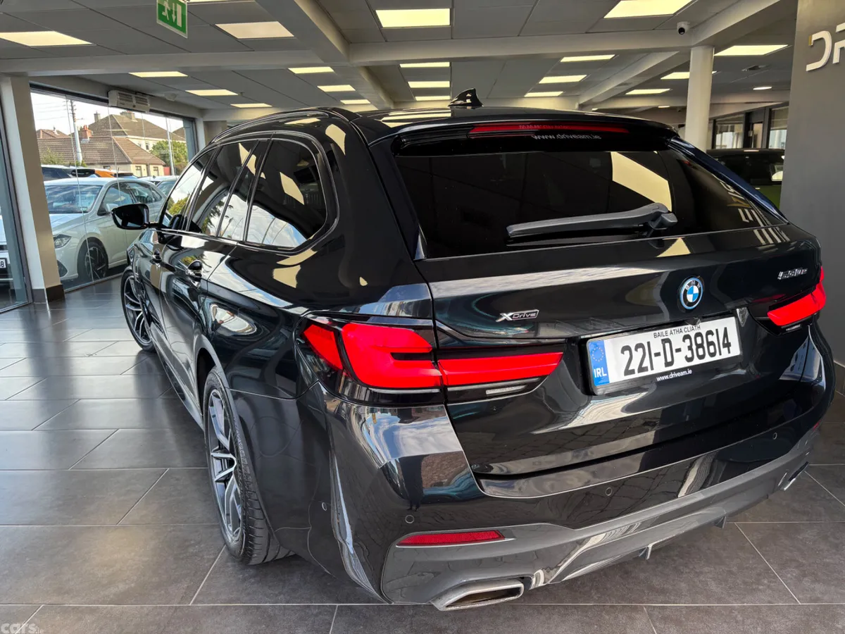 BMW 5-Series Estate, Petrol Hybrid, 2022, Black