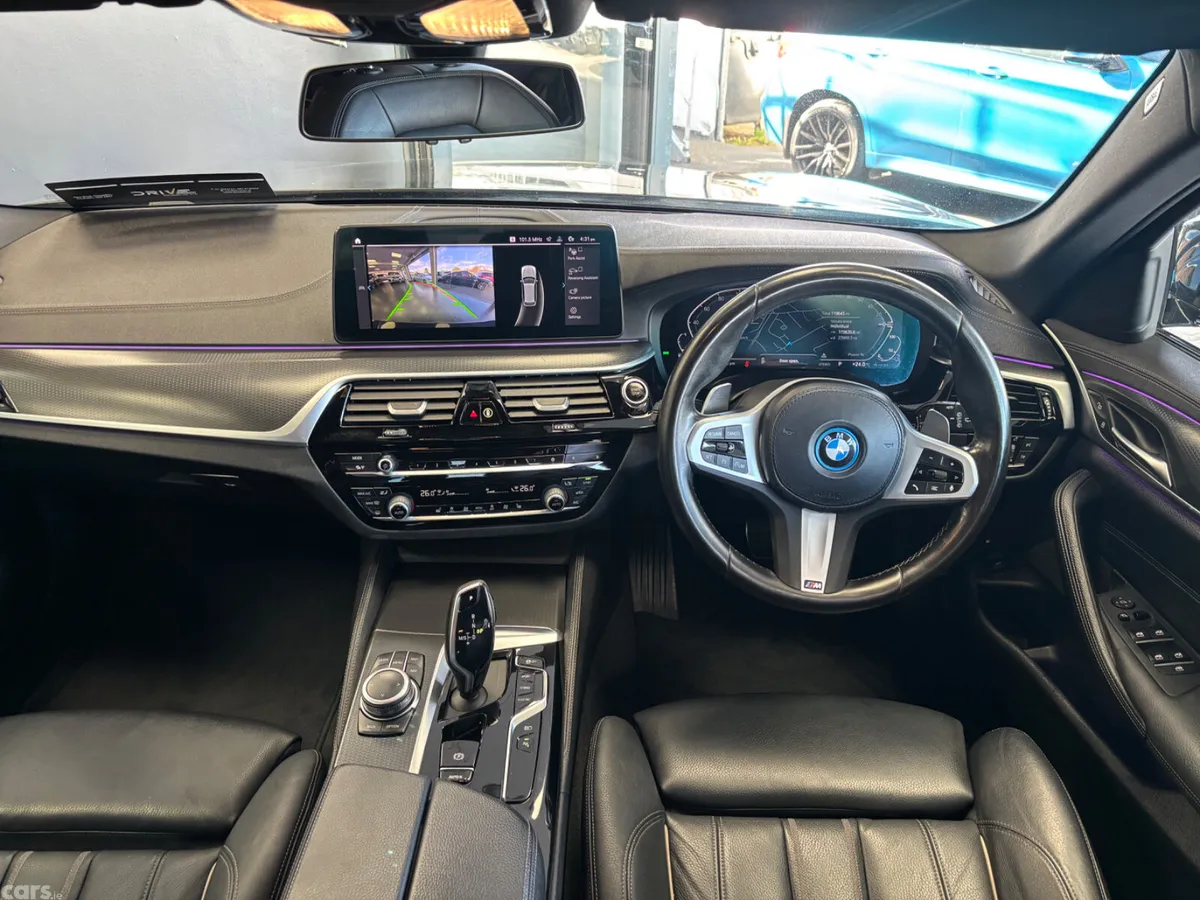BMW 5-Series Estate, Petrol Hybrid, 2022, Black