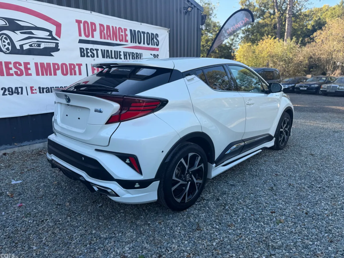 Toyota C-HR SUV, Petrol Hybrid, 2020, White