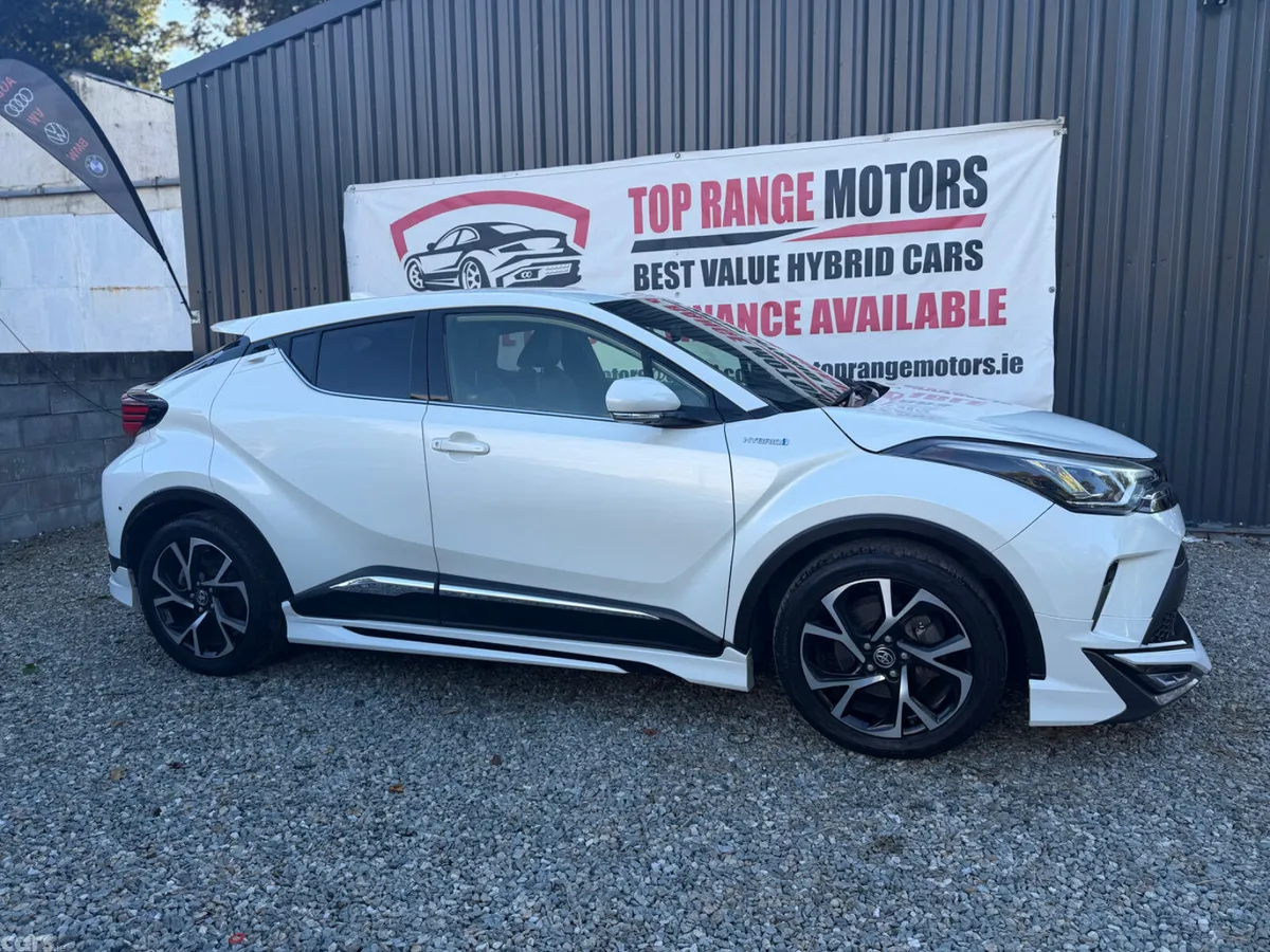 Toyota C-HR SUV, Petrol Hybrid, 2020, White