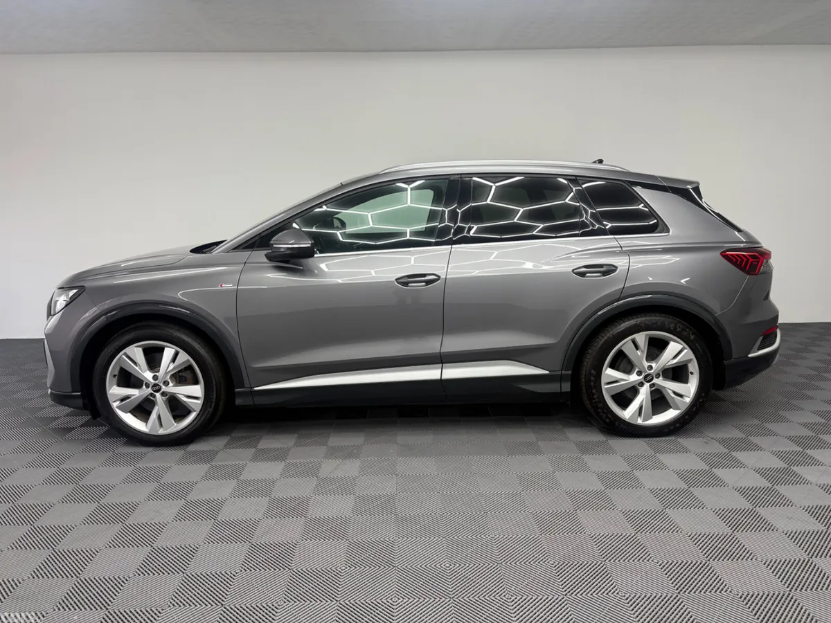 Audi Q4 e-tron Estate, Electric, 2023, Grey