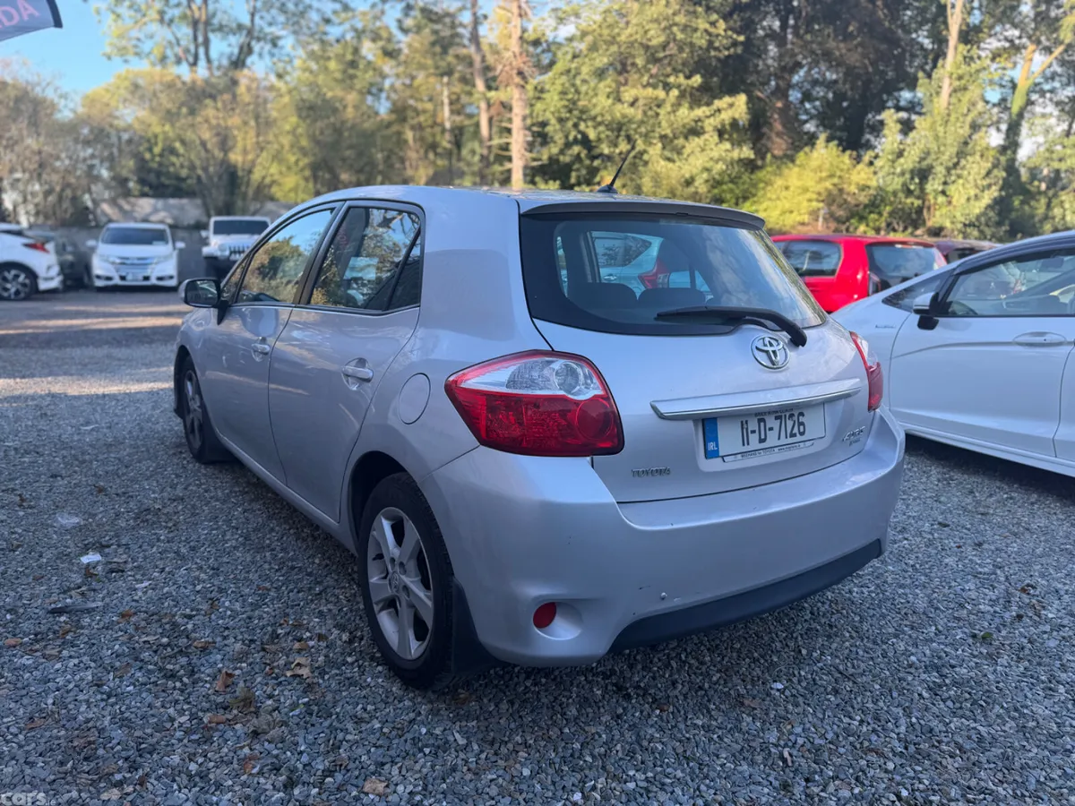 Toyota Auris Hatchback, Diesel, 2011, Silver