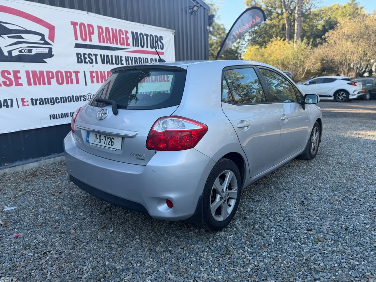 Toyota Auris Hatchback, Diesel, 2011, Silver