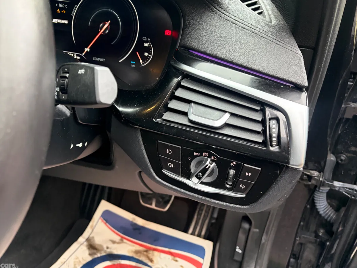 BMW 5-Series Saloon, Petrol Plug-in Hybrid, 2018, Black