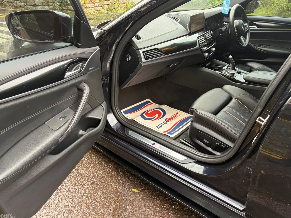 BMW 5-Series Saloon, Petrol Plug-in Hybrid, 2018, Black