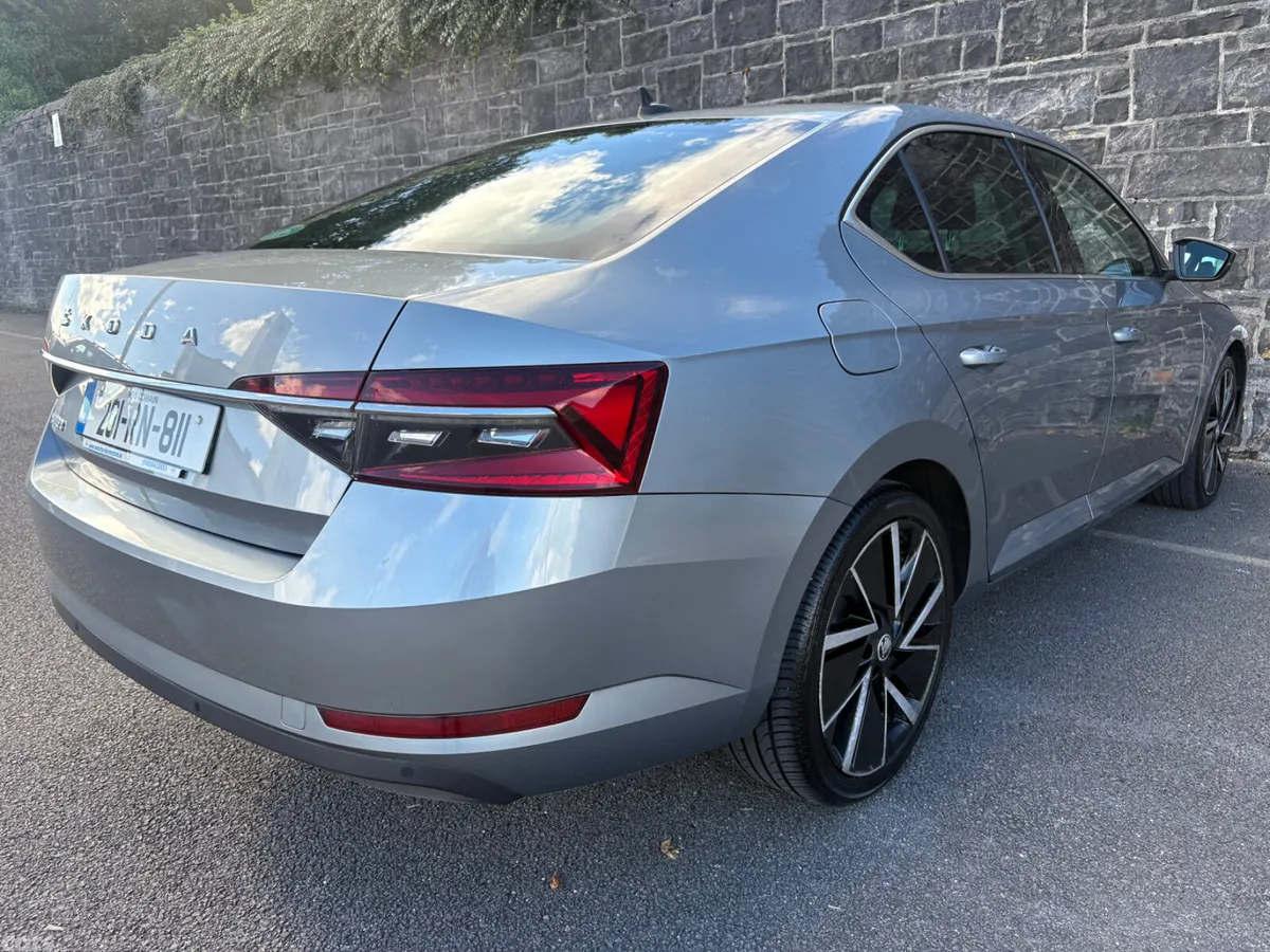 Skoda Superb Hatchback, Diesel, 2020, Grey