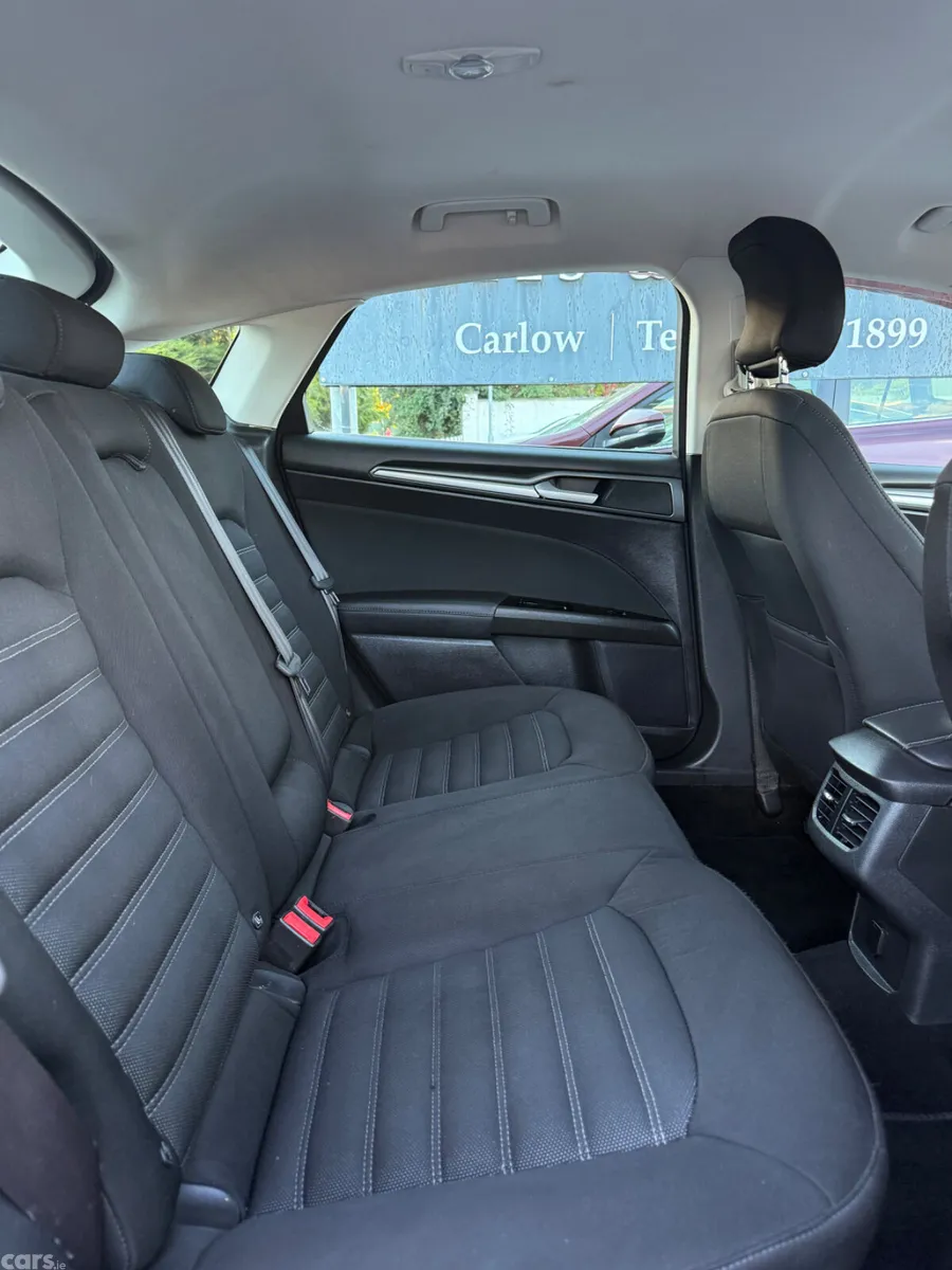 Ford Mondeo Hatchback, Diesel, 2016, Black