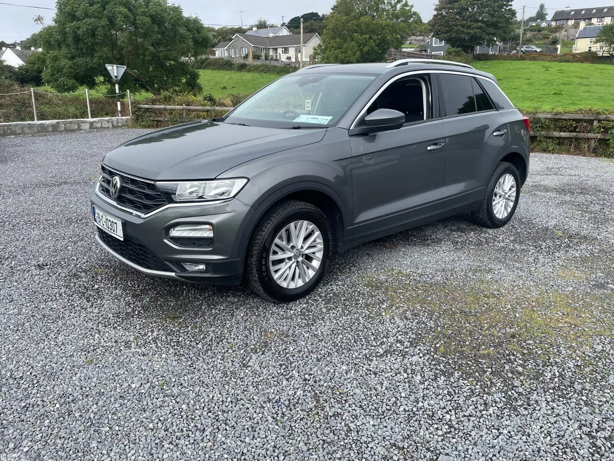 Volkswagen T-Roc SUV, Petrol, 2019, Silver