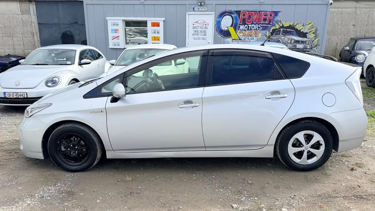 Toyota Prius Hatchback, Petrol Hybrid, 2015, Silver