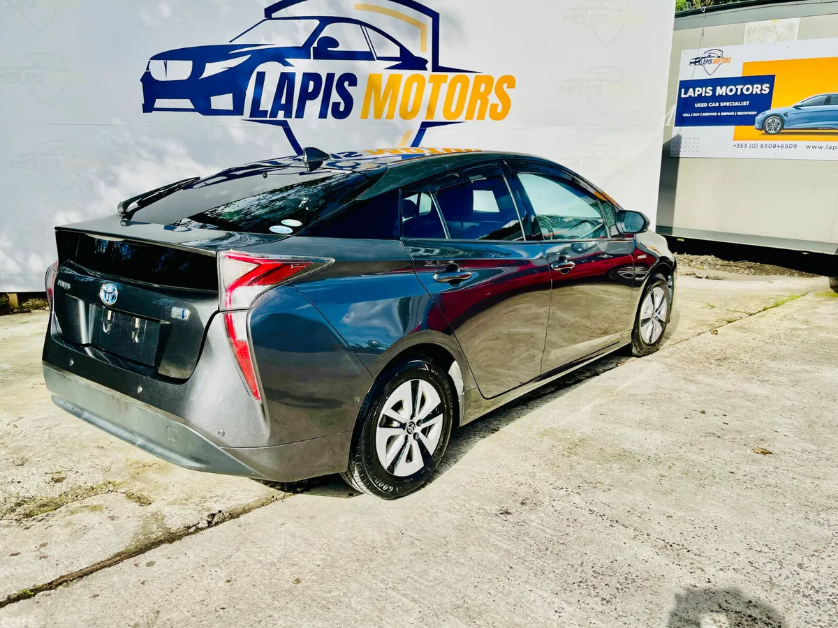 Toyota Prius Hatchback, Petrol, 2016, Grey