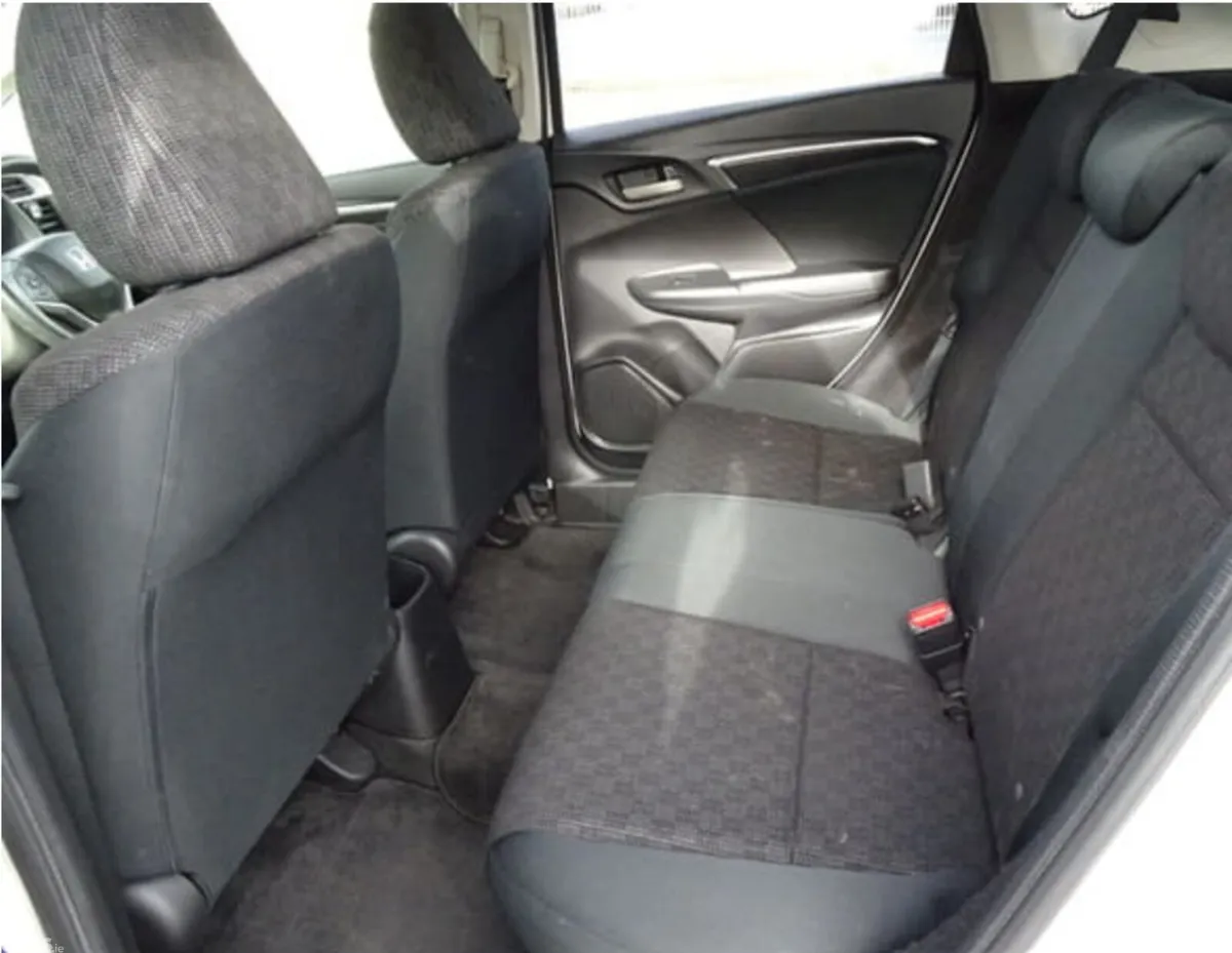 Honda Fit Hatchback, Petrol, 2015, White