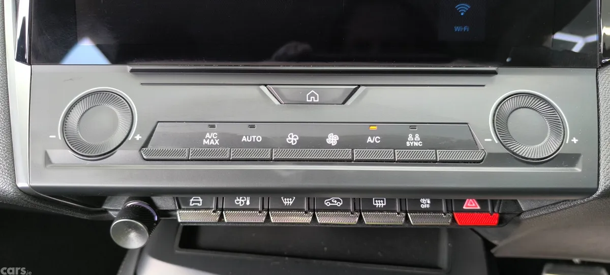 Peugeot 308 Hatchback, Diesel, 2022, Black