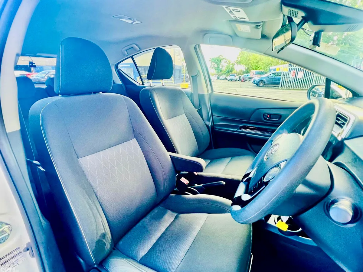 Toyota Aqua Hatchback, Petrol, 2021, White