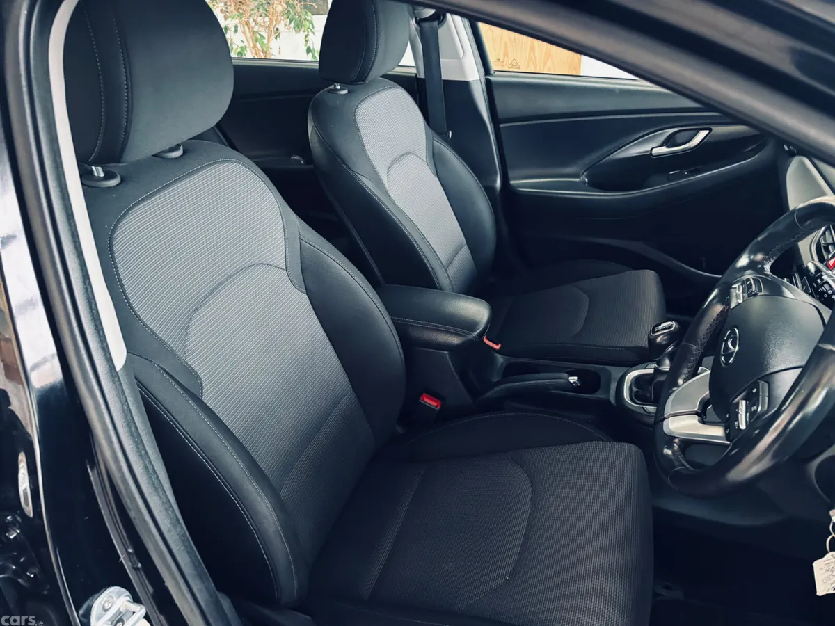 Hyundai i30 Hatchback, Diesel, 2018, Black