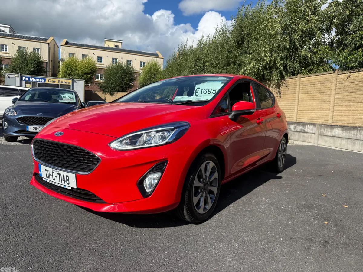 Ford Fiesta Hatchback, Petrol, 2021, Red
