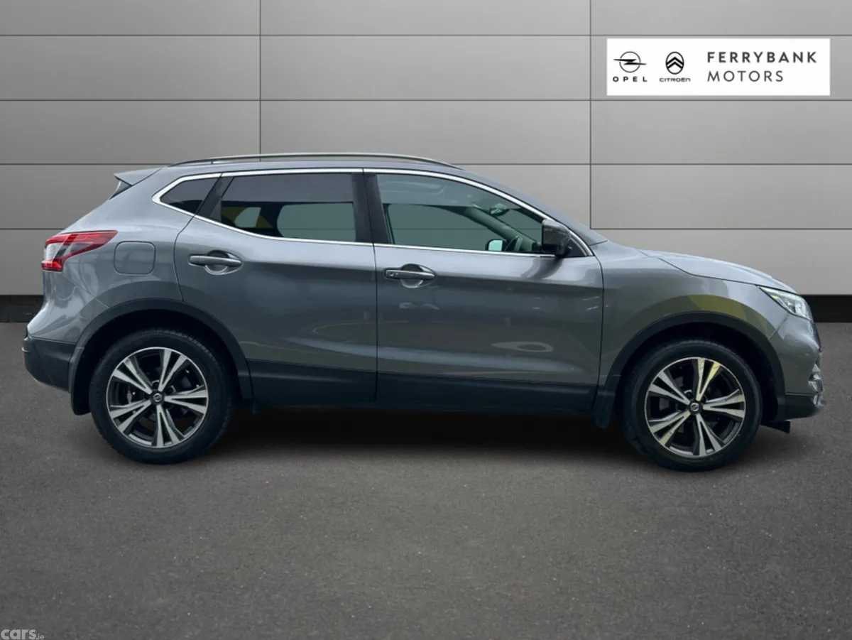 Nissan Qashqai MPV, Diesel, 2018, Grey