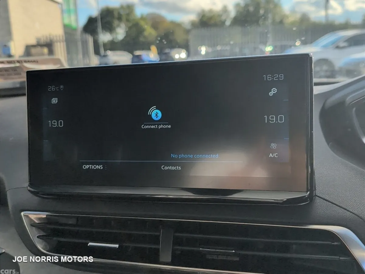 Peugeot 5008 MPV, Petrol Hybrid, 2024, Grey