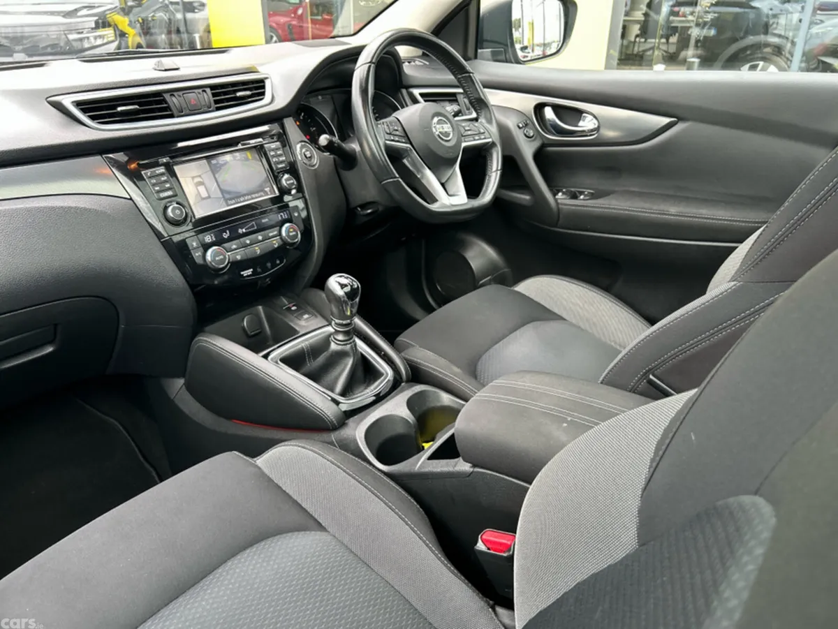 Nissan Qashqai MPV, Diesel, 2018, Grey