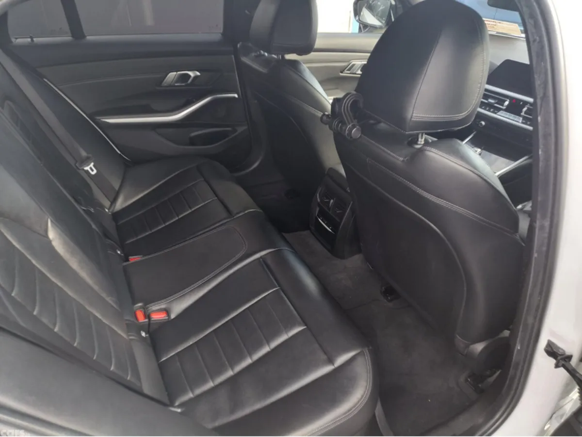 BMW 3-Series Estate, Diesel, 2019, White