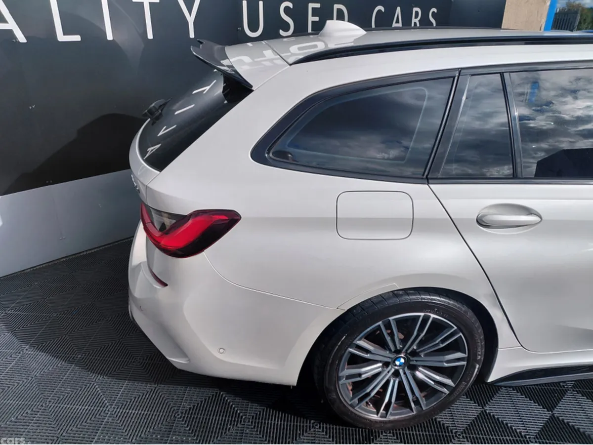 BMW 3-Series Estate, Diesel, 2019, White