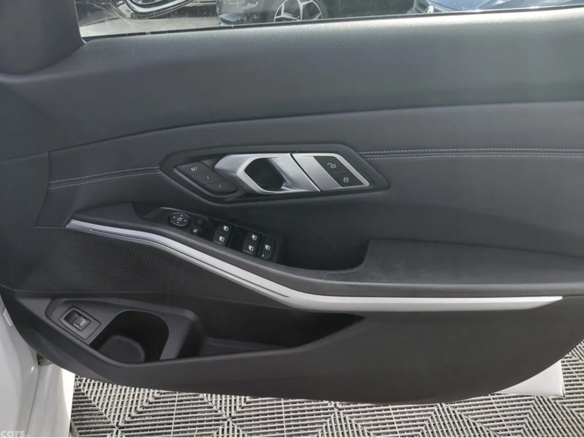 BMW 3-Series Estate, Diesel, 2019, White