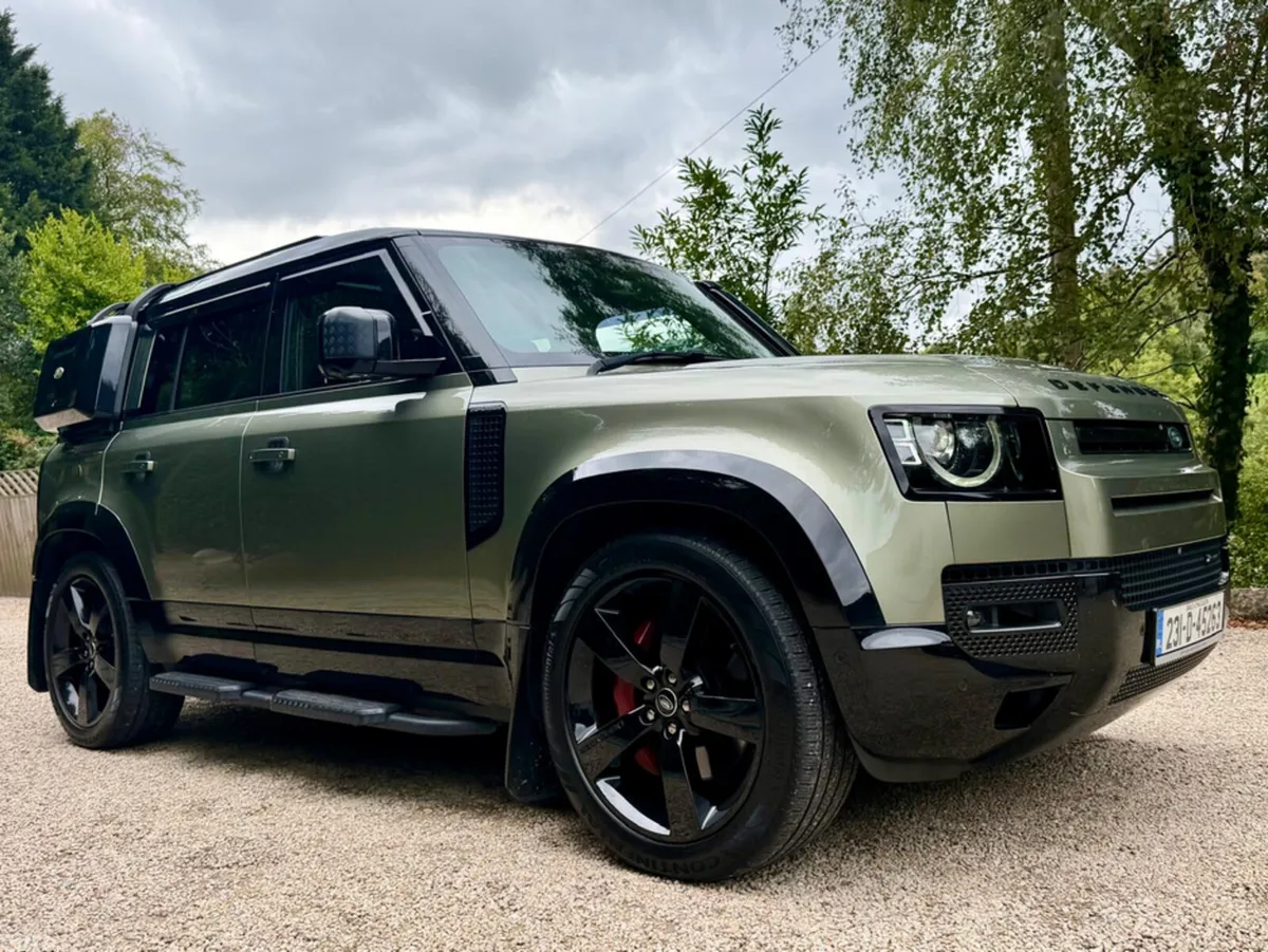 Land Rover Defender Estate, Petrol Plug-in Hybrid, 2023, Green