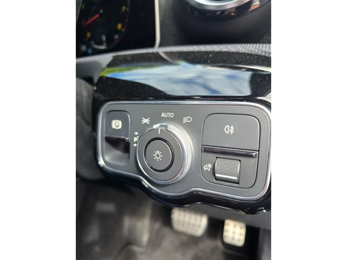 Mercedes-Benz A-Class Hatchback, Petrol, 2018, Black