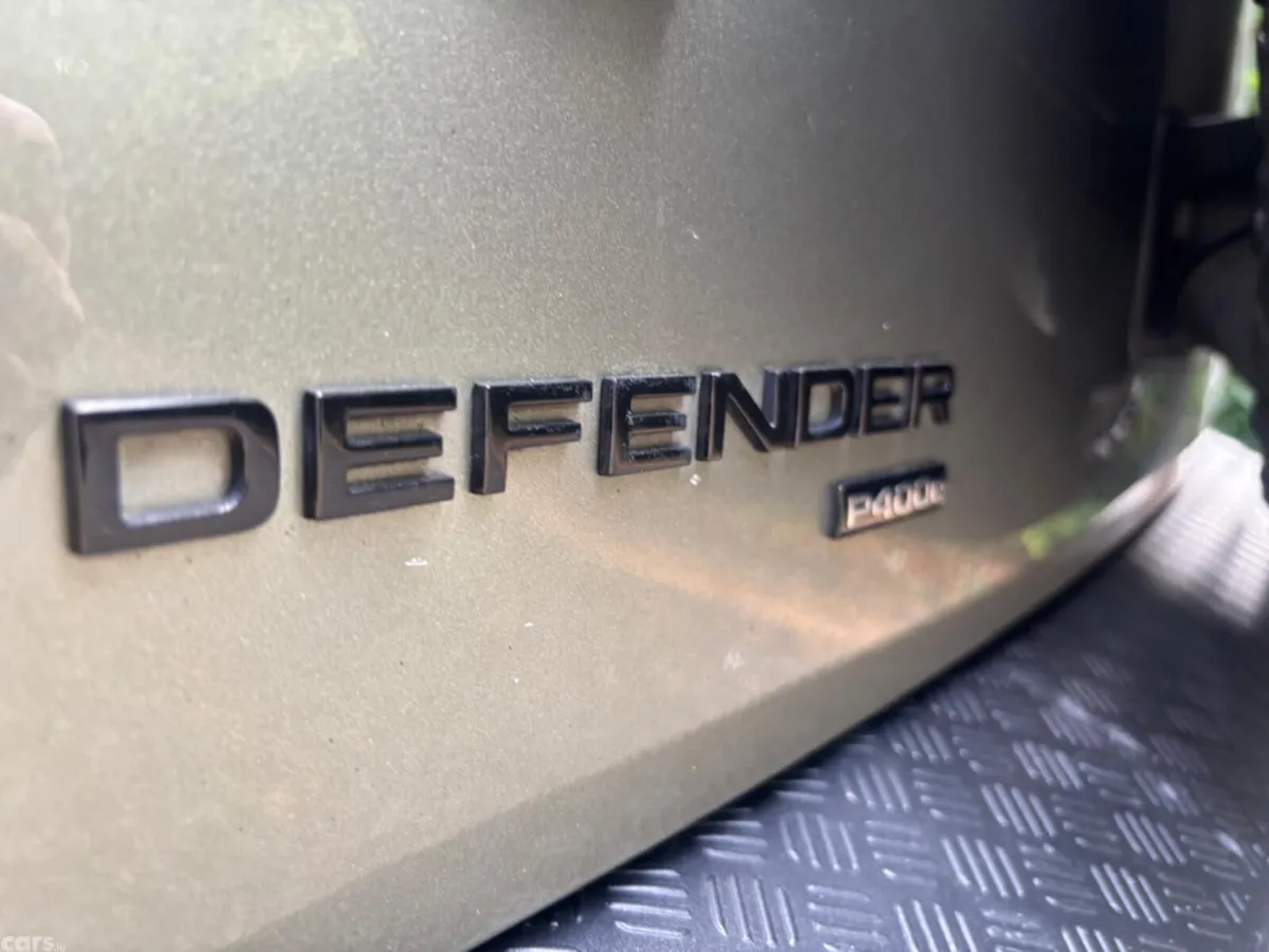 Land Rover Defender Estate, Petrol Plug-in Hybrid, 2023, Green