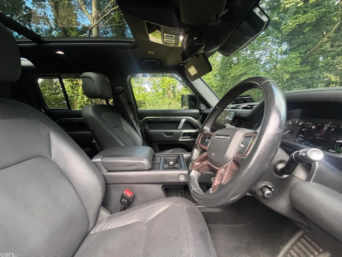Land Rover Defender Estate, Petrol Plug-in Hybrid, 2023, Green