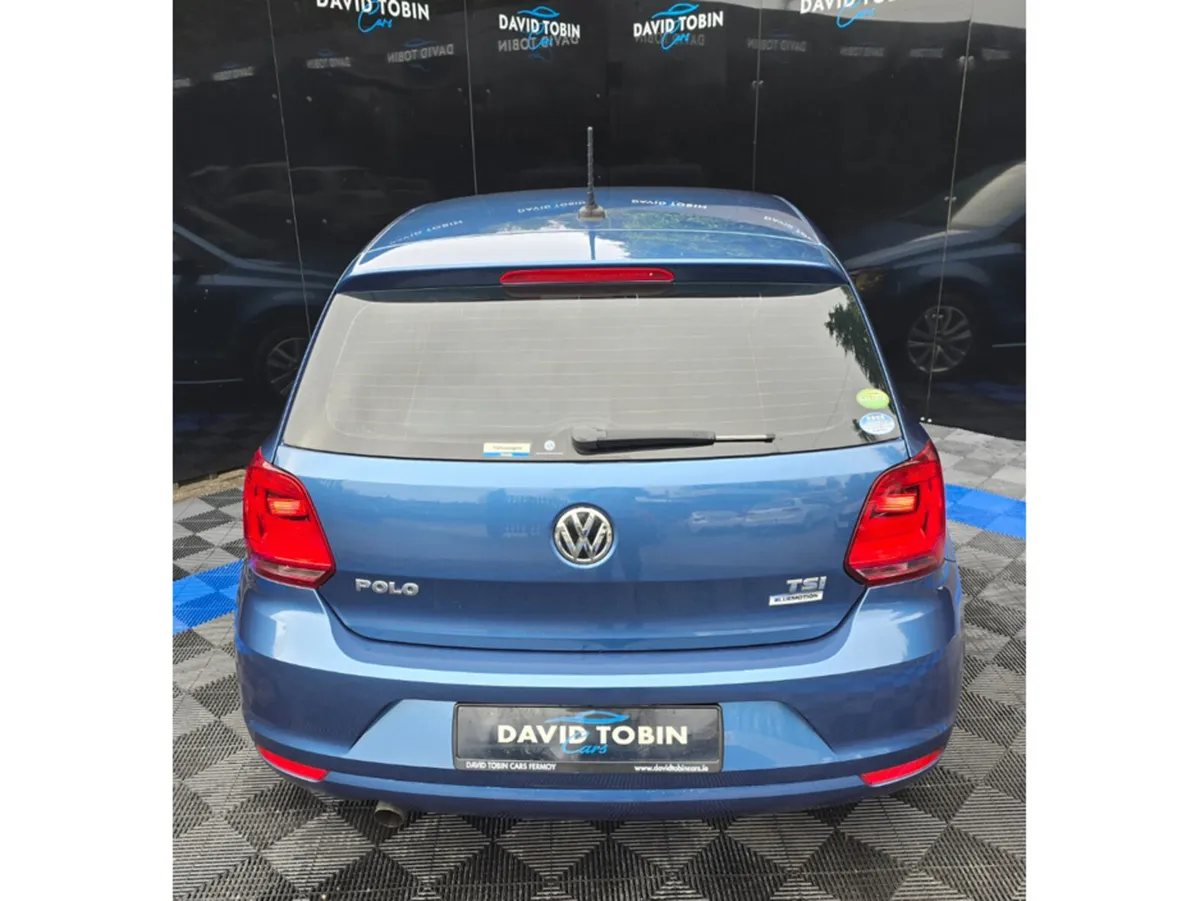 Volkswagen Polo Hatchback, Petrol, 2017, Blue