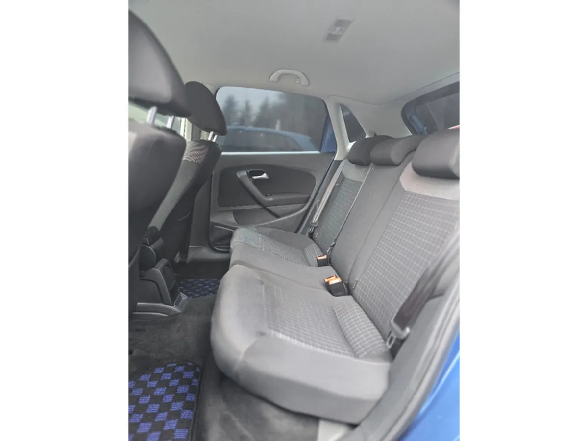 Volkswagen Polo Hatchback, Petrol, 2017, Blue