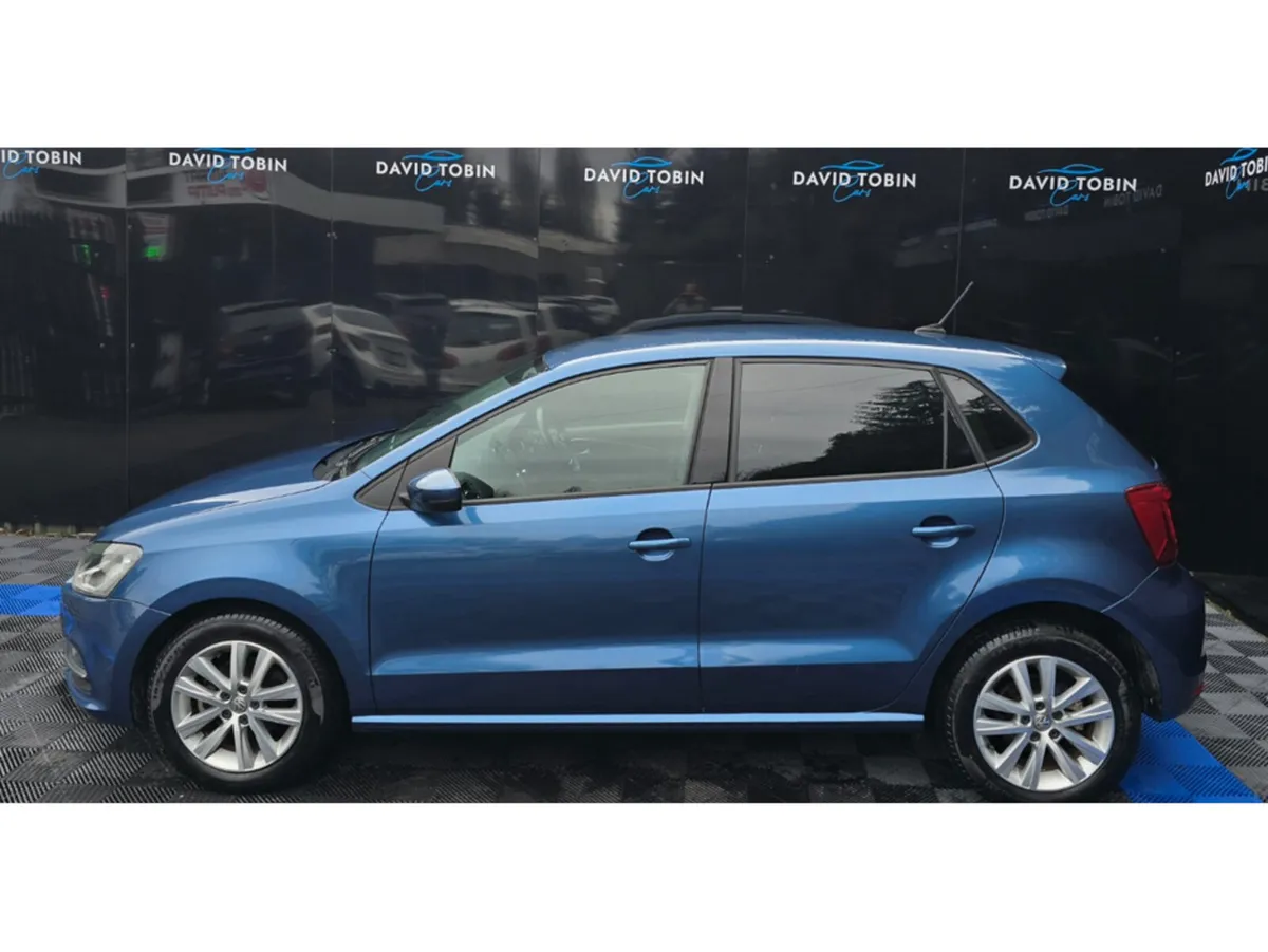 Volkswagen Polo Hatchback, Petrol, 2017, Blue