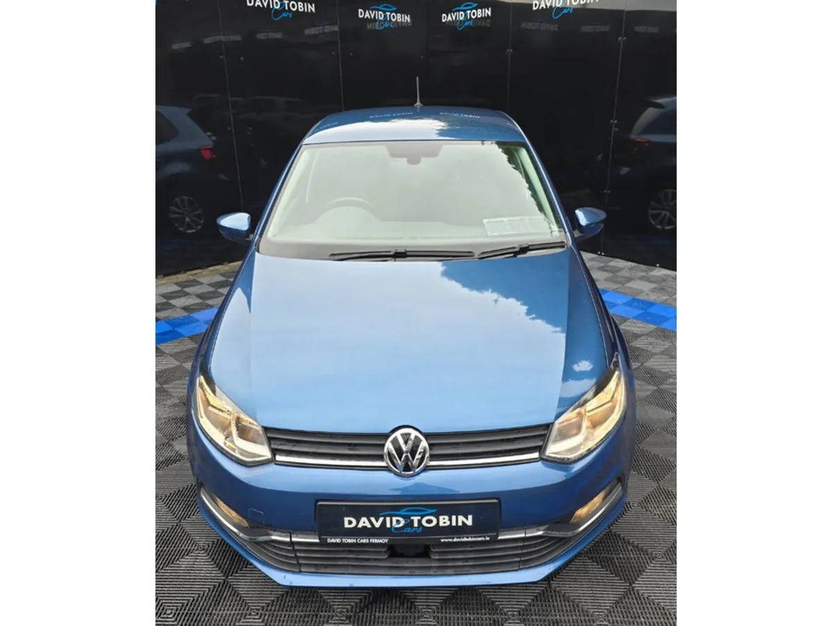 Volkswagen Polo Hatchback, Petrol, 2017, Blue