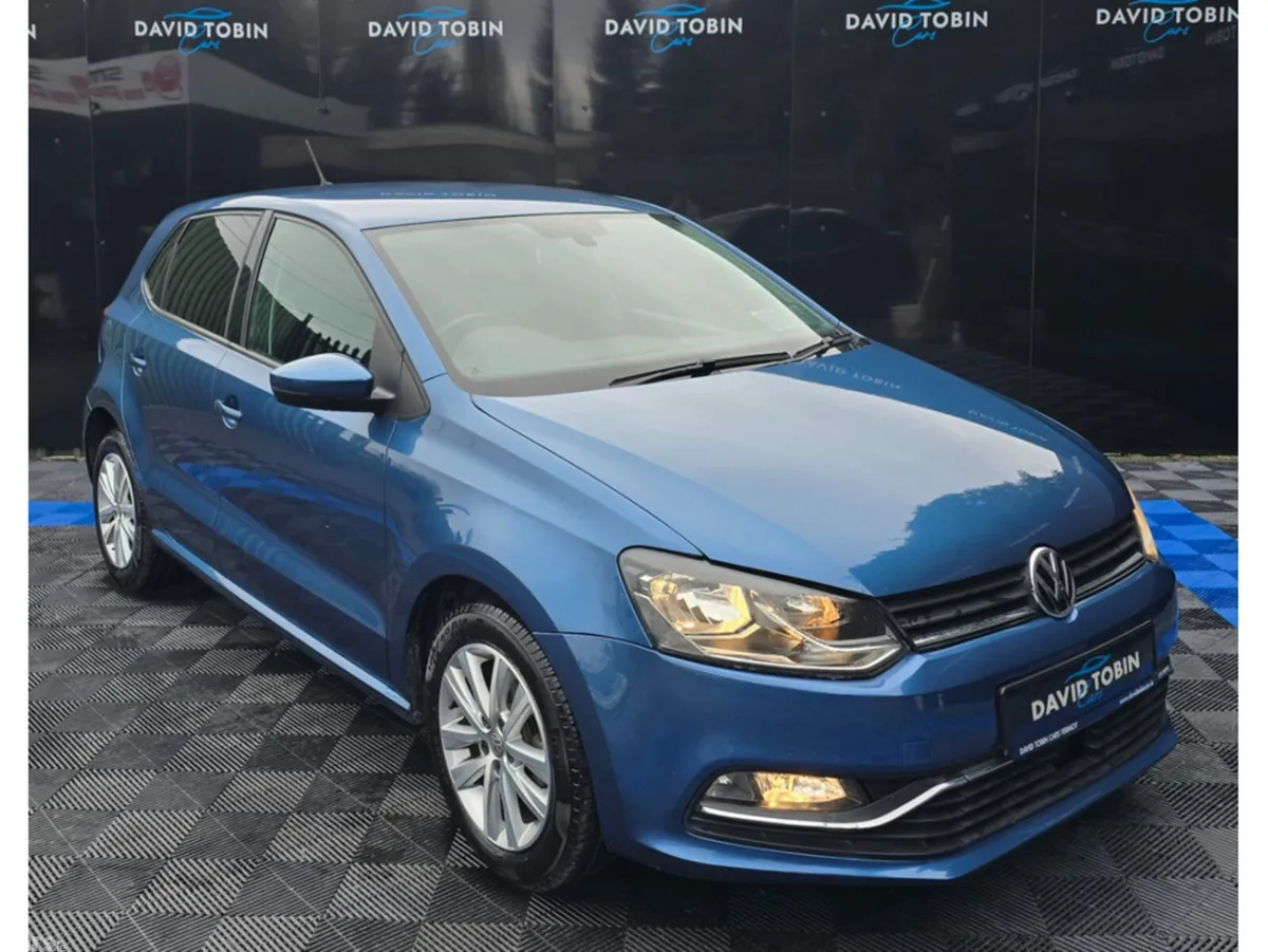 Volkswagen Polo Hatchback, Petrol, 2017, Blue