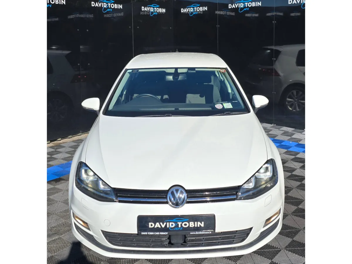 Volkswagen Golf Hatchback, Petrol, 2016, White