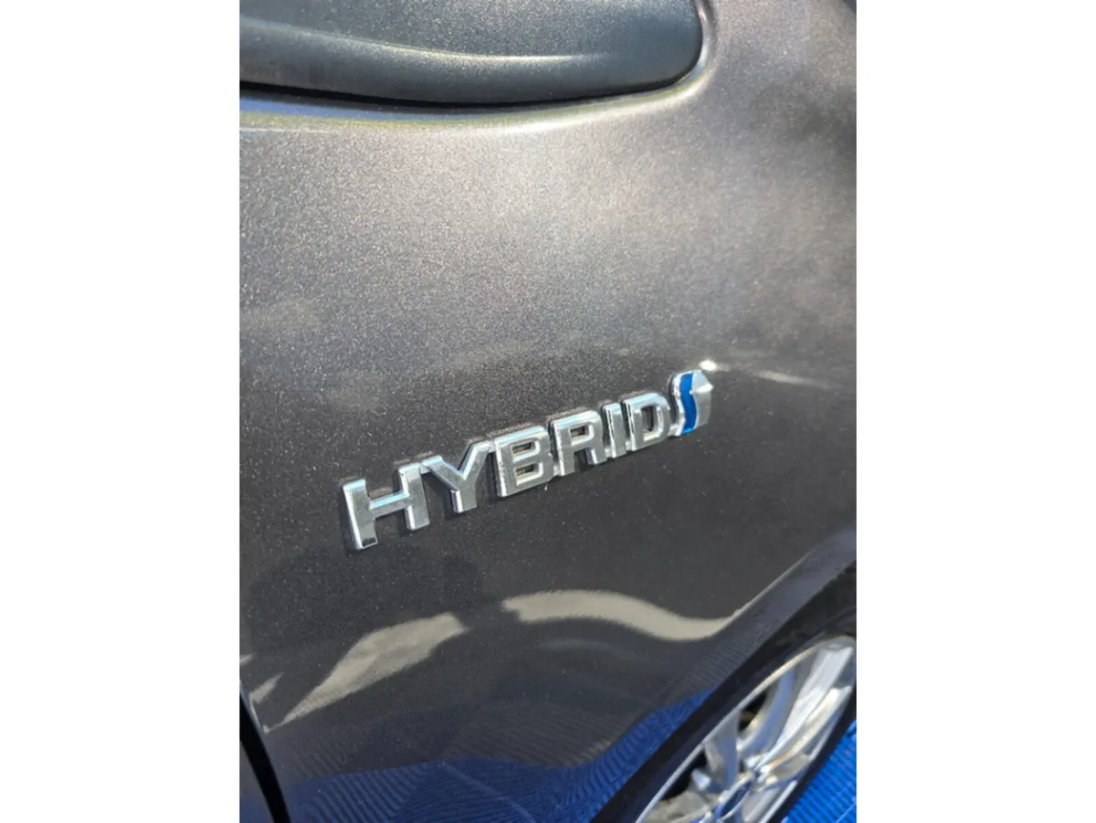 Toyota Vitz Hatchback, Petrol Hybrid, 2017, Grey