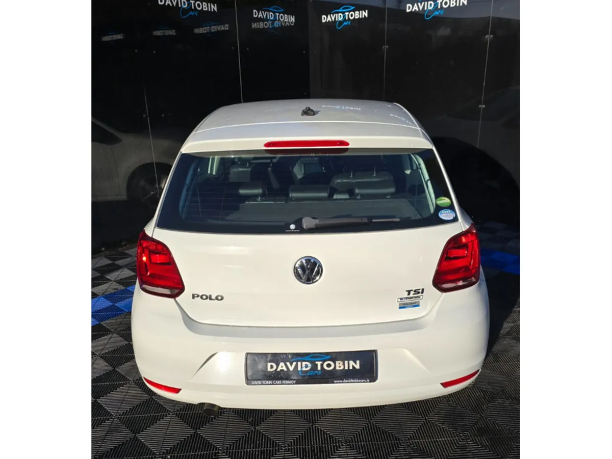 Volkswagen Polo Hatchback, Petrol, 2017, White