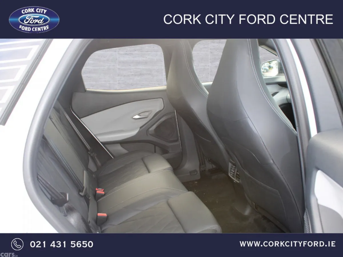 Ford Explorer MPV, Electric, 2026, White