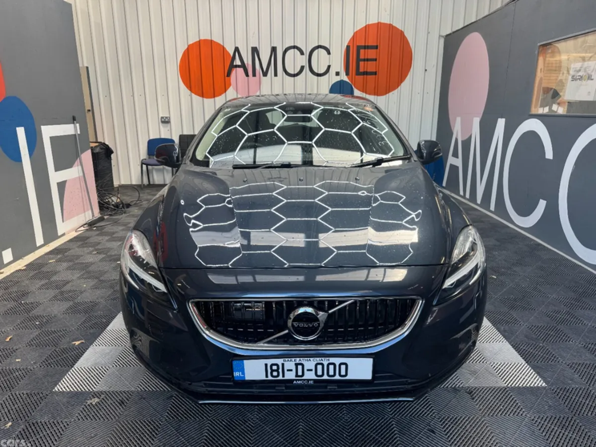 Volvo V40 Estate, Diesel, 2018, Grey