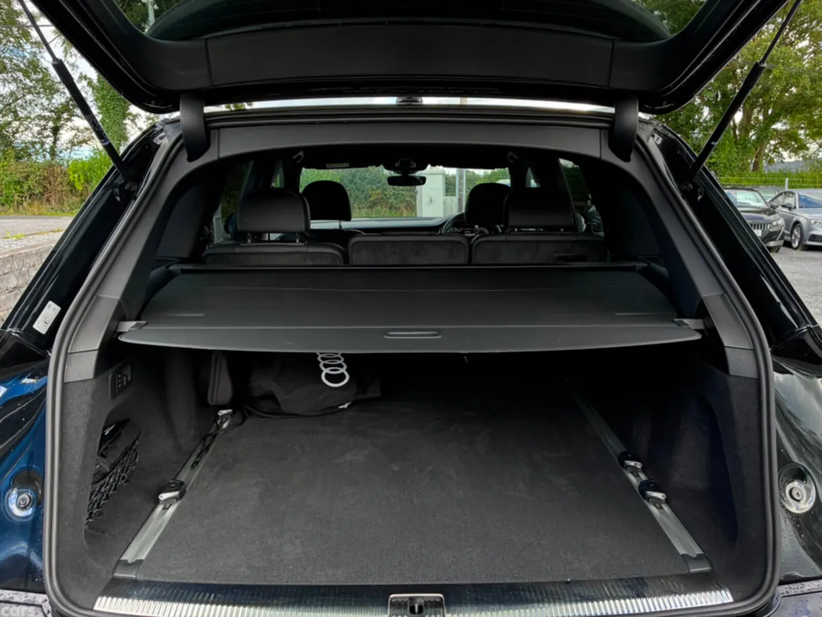 Audi Q7 SUV, Petrol Plug-in Hybrid, 2025, Black