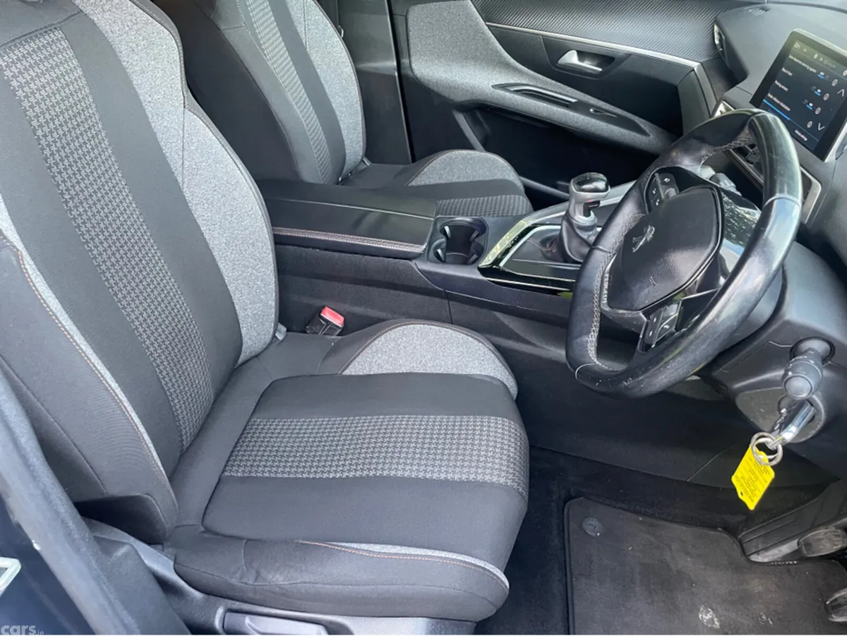 Peugeot 3008 MPV, Diesel, 2018, Grey