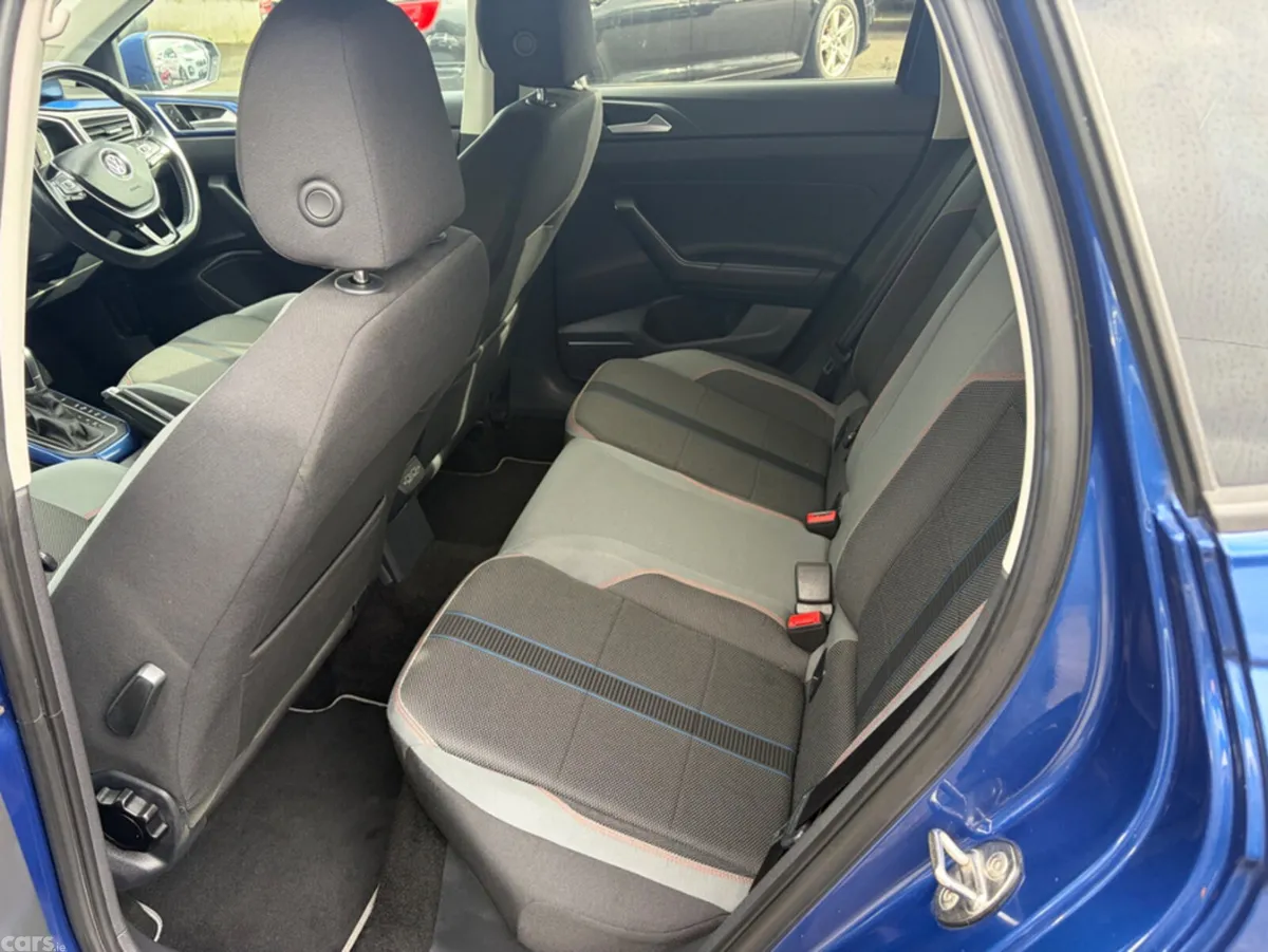 Volkswagen Polo Hatchback, Petrol, 2019, Blue