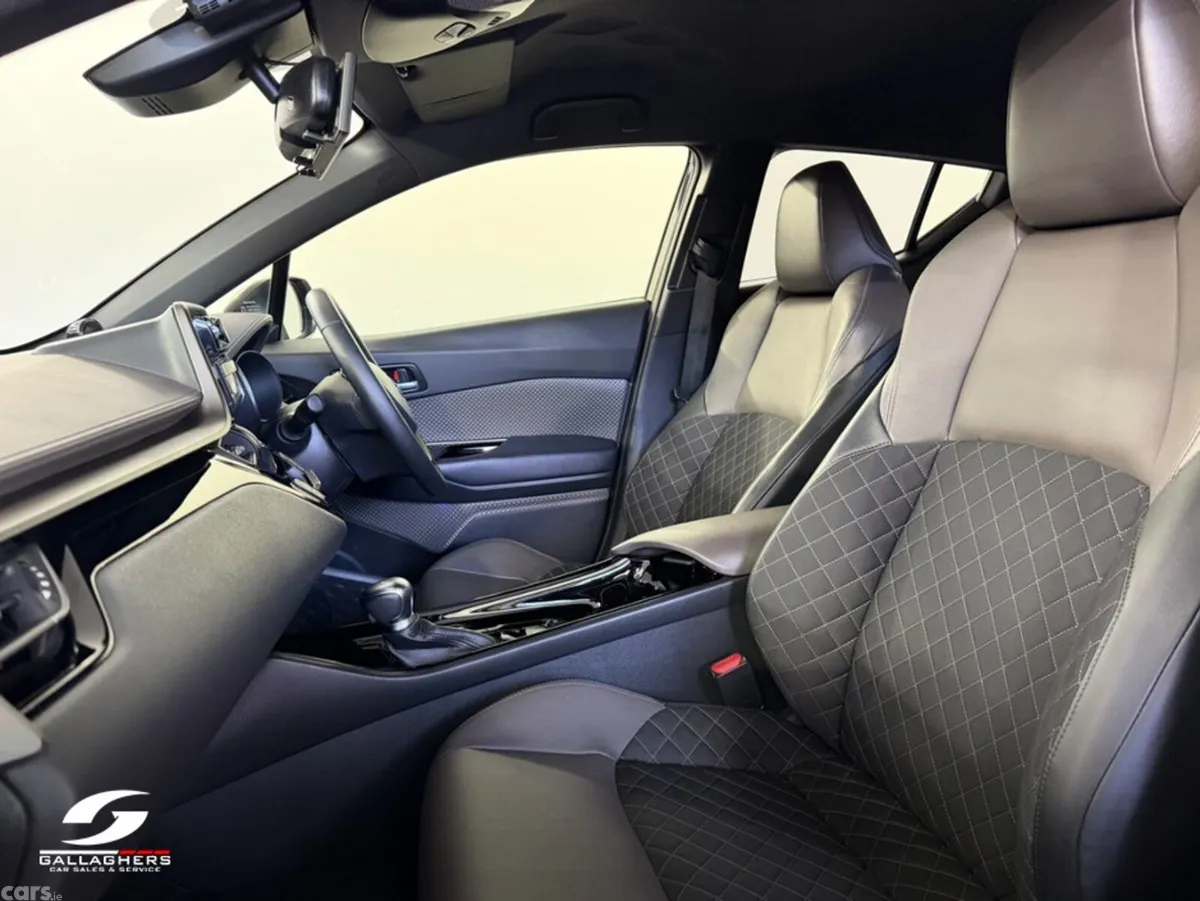 Toyota C-HR SUV, Petrol Hybrid, 2021, Black