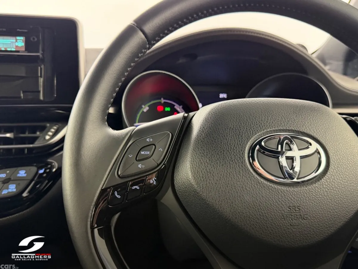 Toyota C-HR SUV, Petrol Hybrid, 2021, Black