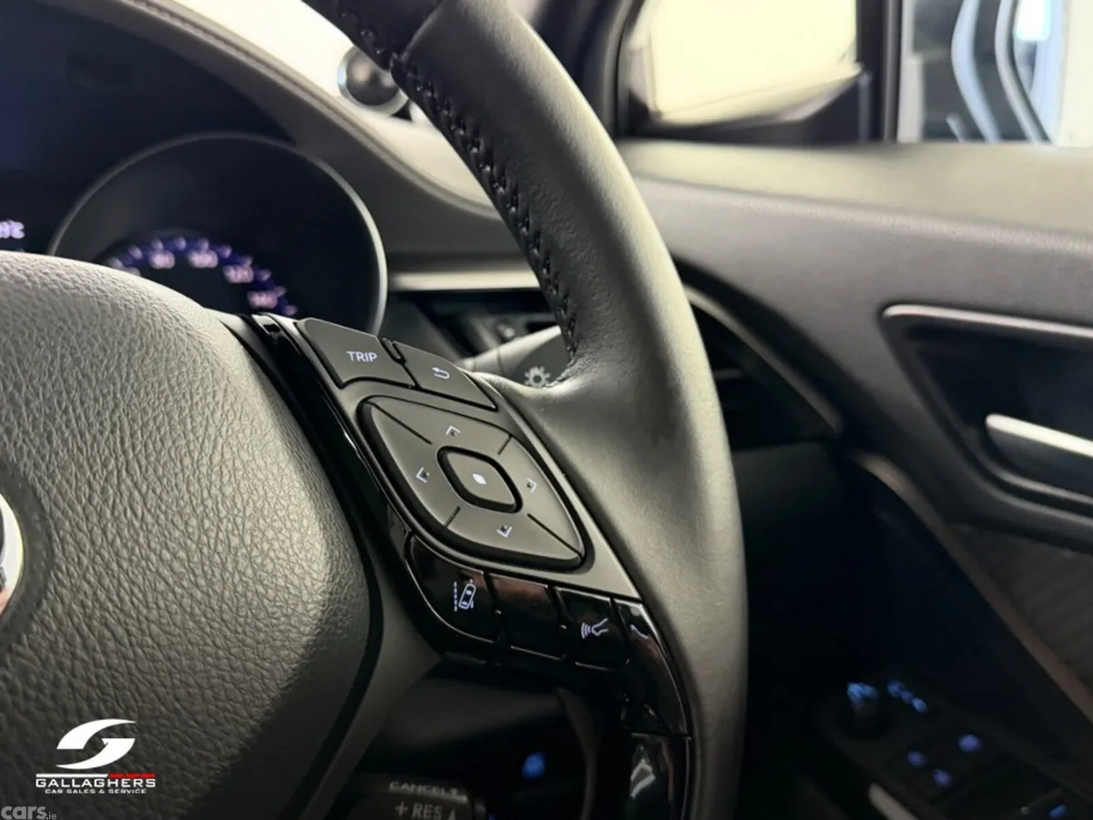 Toyota C-HR SUV, Petrol Hybrid, 2021, Black