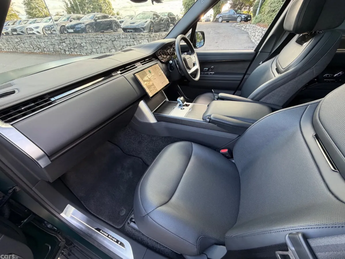 Land Rover Range Rover SUV, Petrol Plug-in Hybrid, 2026, Green